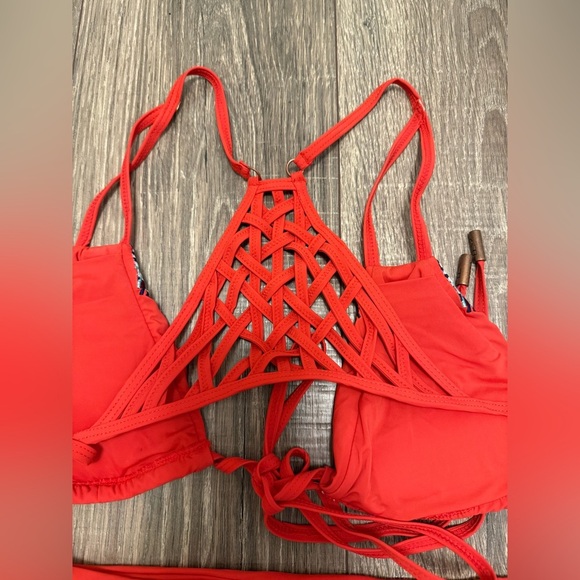 RED CARTER Azteca 2pc Bikini Swimsuit Set Women's Red Small - Picture 6 of 6